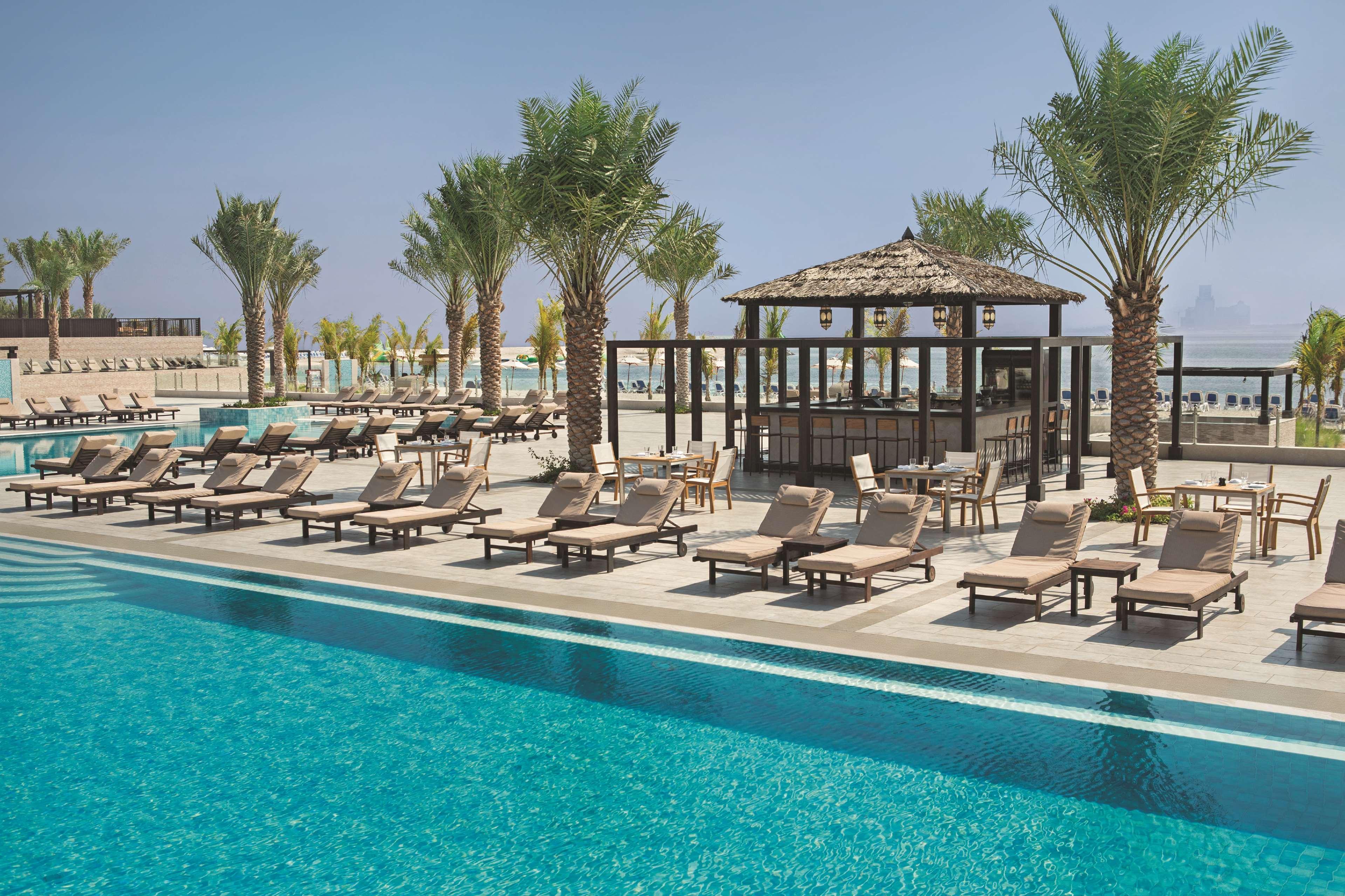Doubletree By Hilton & Marjan Island Курортний комплекс