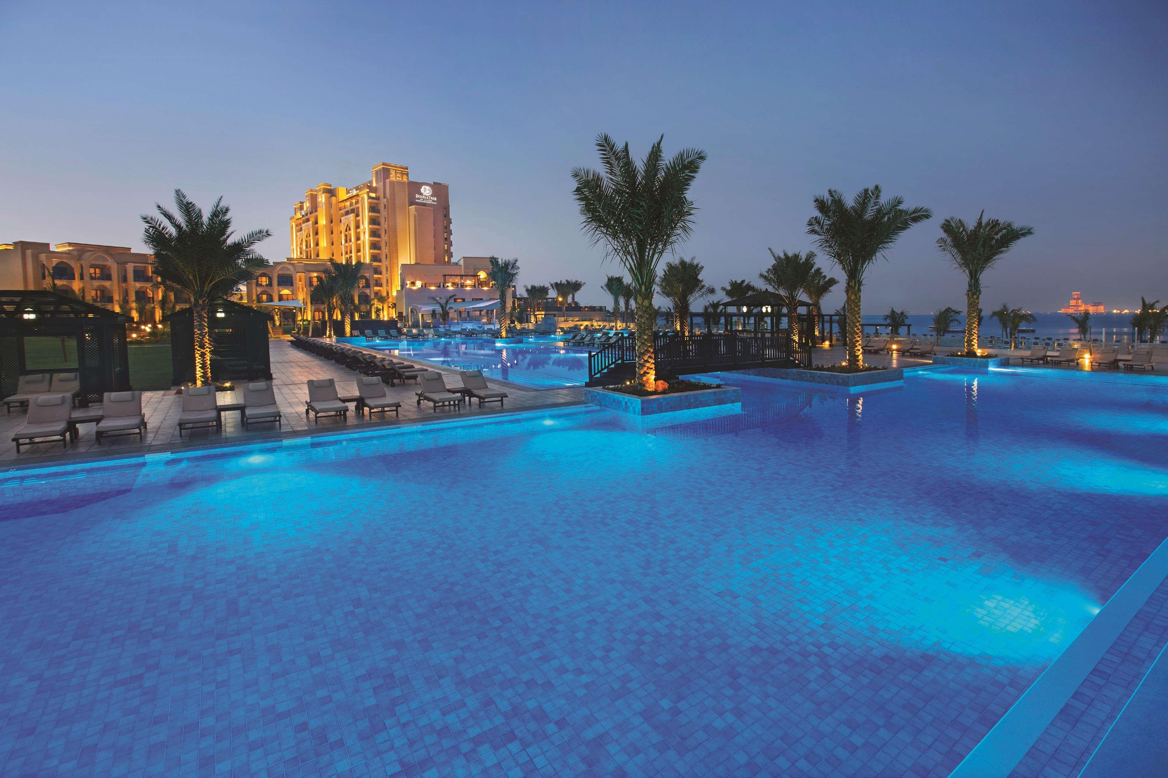 Курортний комплекс Doubletree By Hilton & Marjan Island