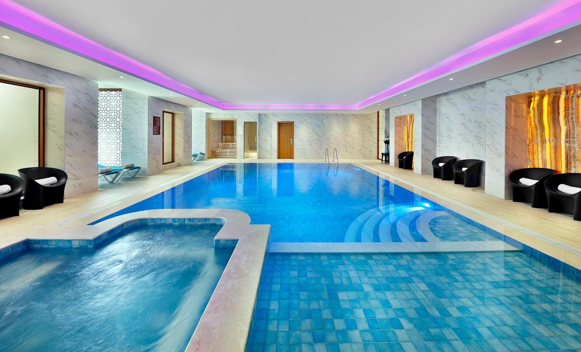 Курортний комплекс Doubletree By Hilton & Marjan Island
