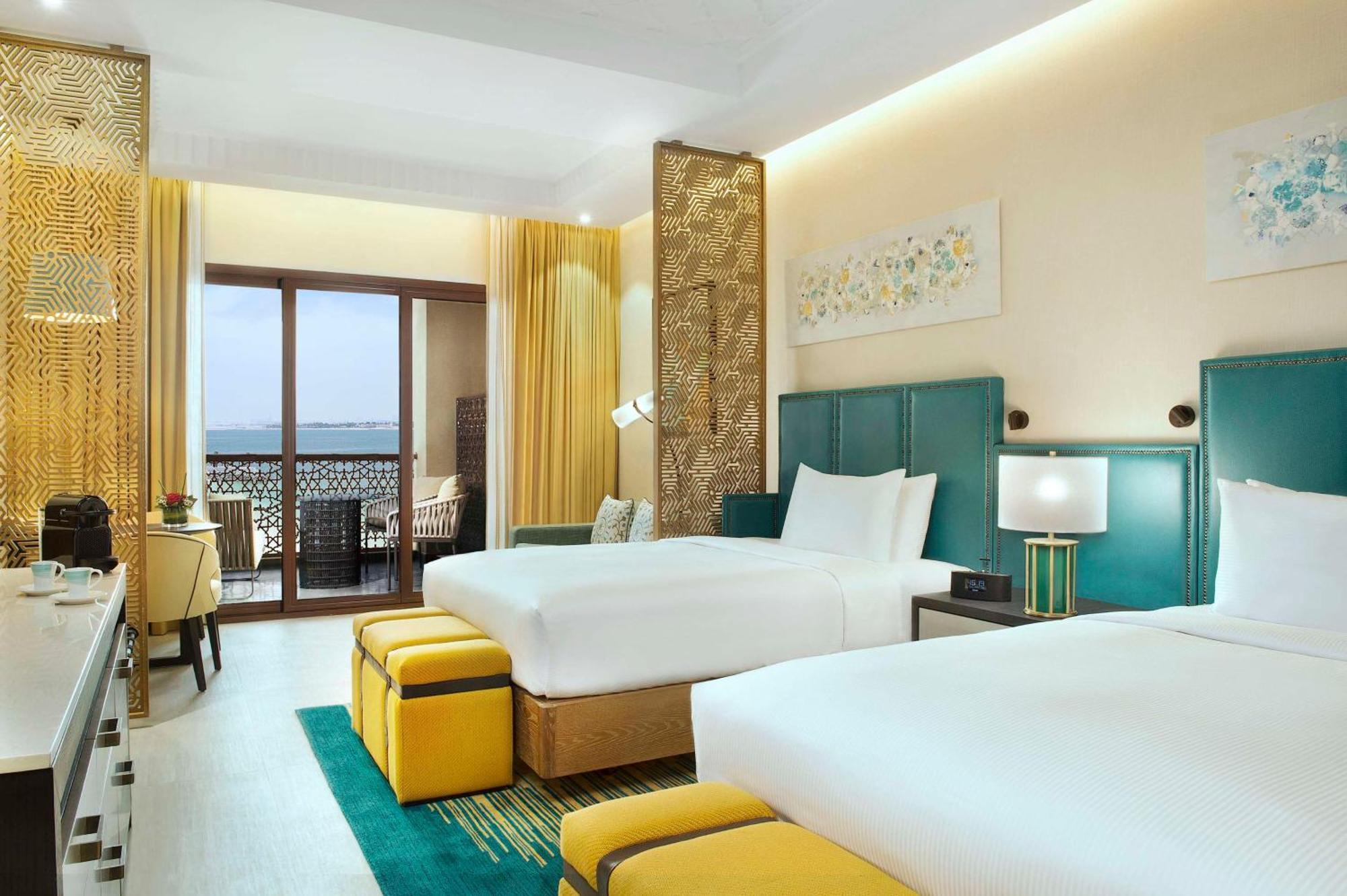 Doubletree By Hilton & Marjan Island Курортний комплекс