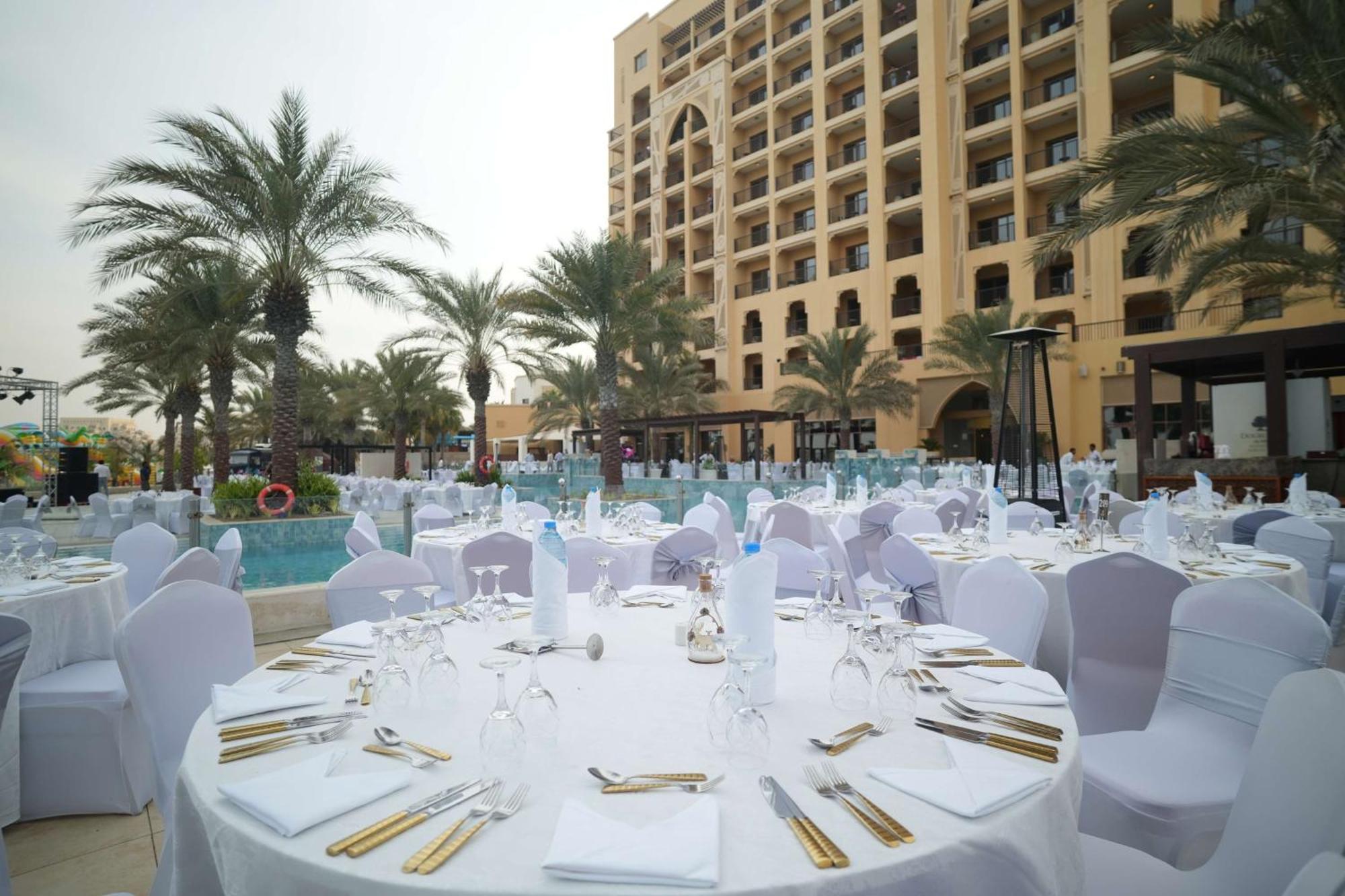 Курортний комплекс Doubletree By Hilton & Marjan Island
