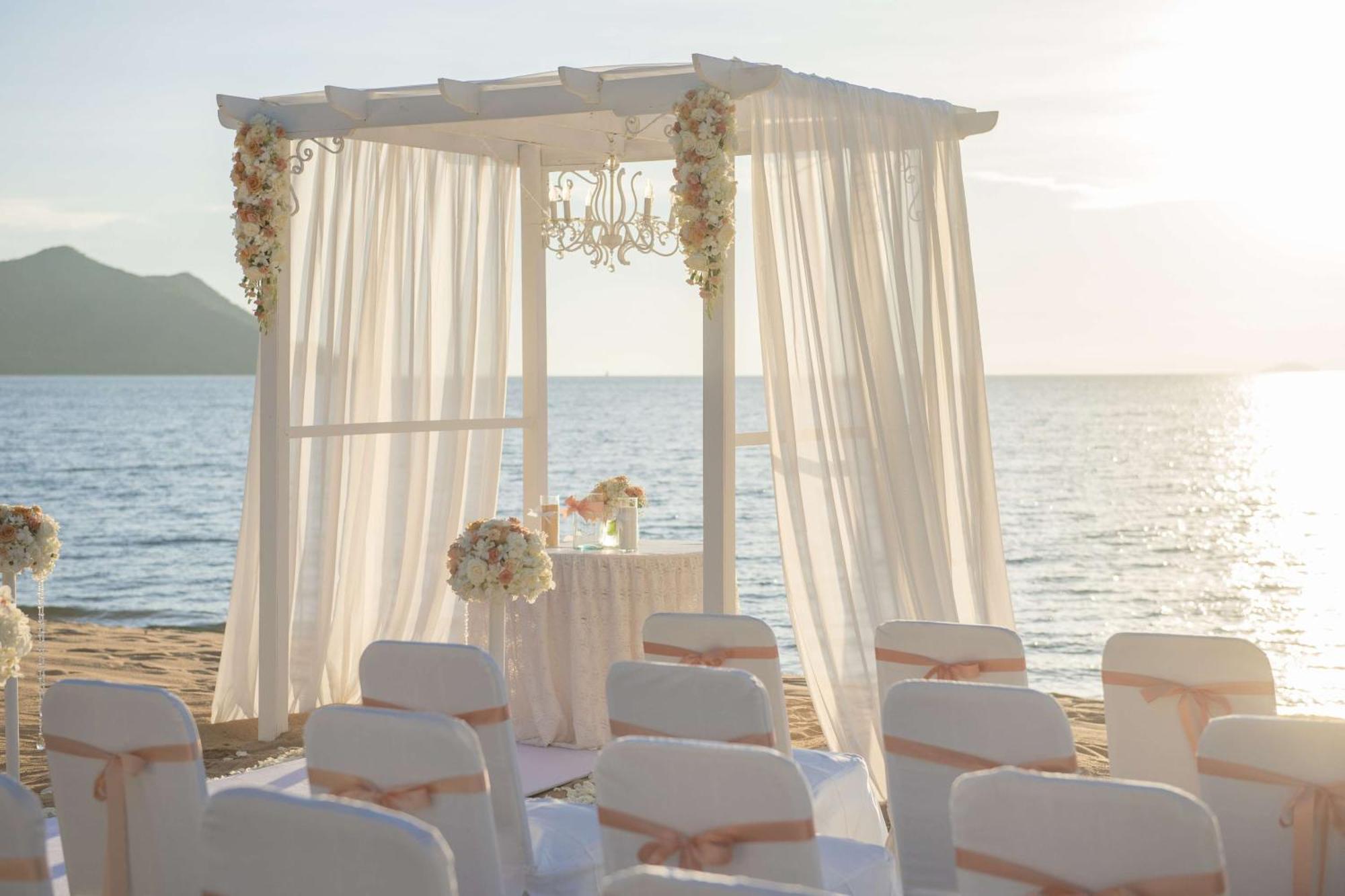 Курортний комплекс Doubletree By Hilton & Marjan Island Рас-ель-Хайма